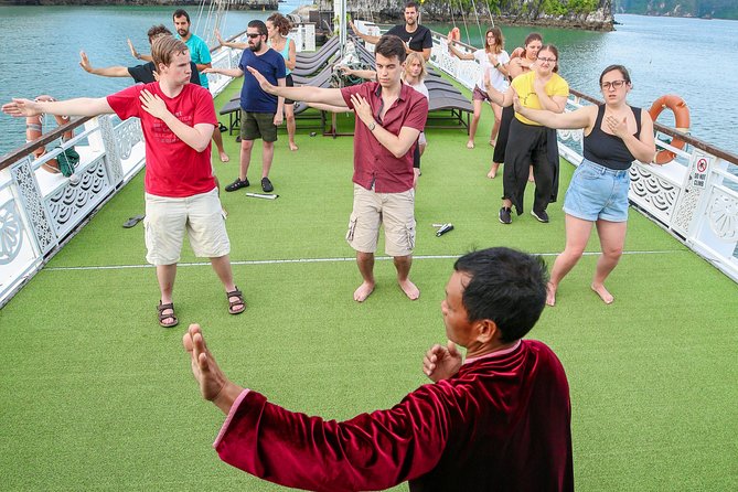 2-Day Oriental Sails Junk Cruise of Halong Bay - Luon Cave by kayak or sampan