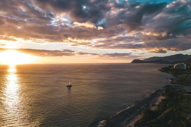 2-Hour Oahu Sunset Catamaran Sail - A sunset sail built around the Ko Olina coast