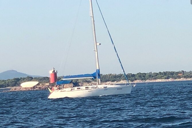 2-hour sunset tour by sailboat with aperitif. - Who will enjoy this Alghero boat trip?