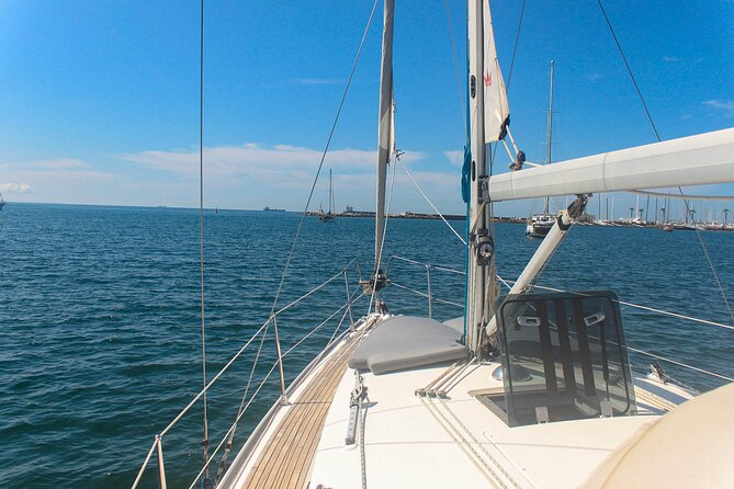 2 hours Private Sailing Experience in Cascais - Farol da Guia and a piece of maritime history