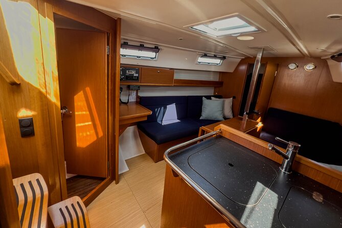 2 hours Private Sailing Experience in Cascais - The crew and the mood on board