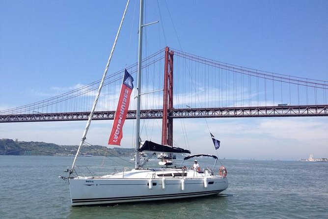 2 Hours Private Sailing Tour in Lisbon - A private way to see Lisbon from the Tagus