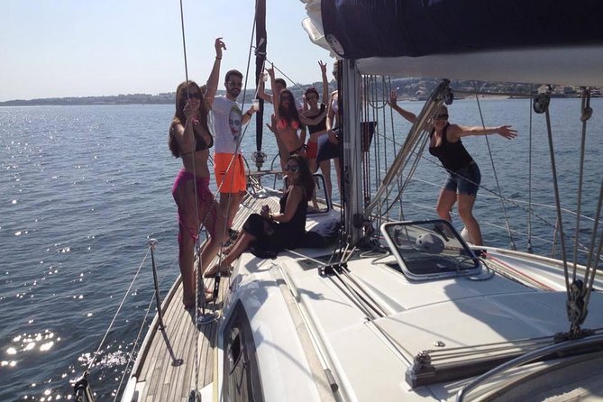 2 Hours Private Sailing Tour in Lisbon - Under the 25th of April Bridge