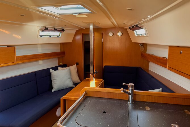 2 hours Private sunset experience by sailboat in Cascais - Who will enjoy this sunset sail most?
