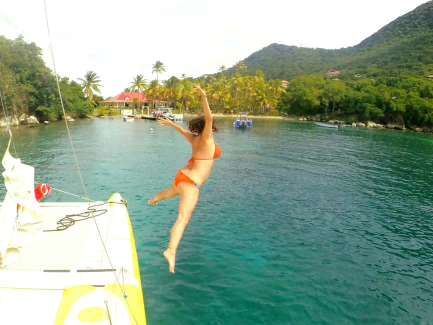 2h Sailing catamaran in La Baie des Saintes - Meeting Saga at Terre-de-Haut ferry dock
