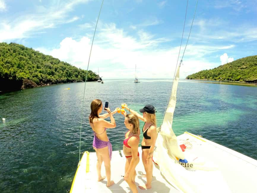 2h Sailing catamaran in La Baie des Saintes - Sailing back through Baie des Saintes