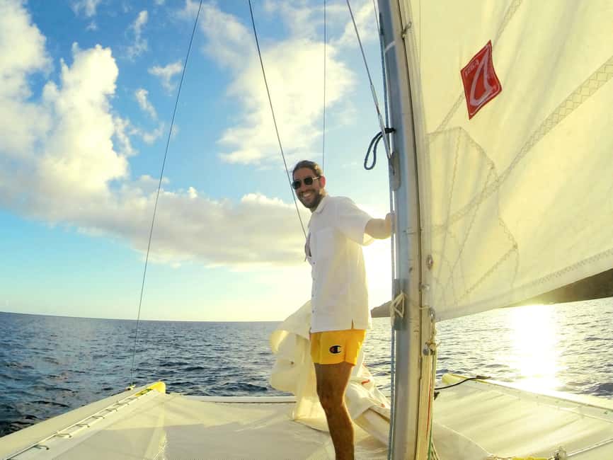 2h Sailing catamaran in La Baie des Saintes - Why the small group changes the experience