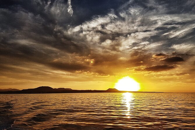 2hrs Dolphins Sunset Sailing Cruise With Drink - Is $61.27 good value for two hours?