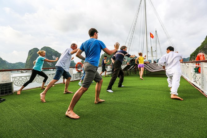 3-Day Cruise Relaxing and Kayaking on Oriental Sails - Ti Top Island adds swimming and a viewpoint