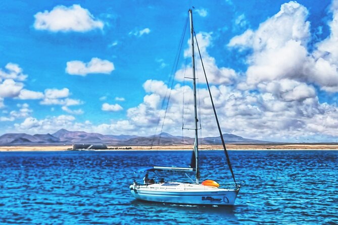 3-Hour Private Sailing Tour around the Lobos Island - Drinks on board, but bring your own lunch