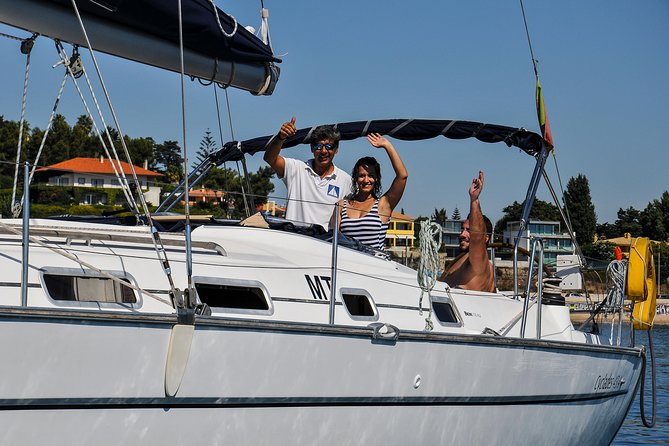4 Hours Private Sailing Trip to Oeiras Beach - What Your Private Skipper Adds
