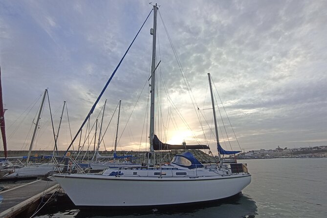 4h Exclusive Sail in Lisbon: Your Private Escape - Sunset, drinks, and the feel of the boat