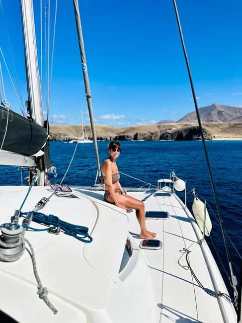 4h Shared Catamaran sailing to Papagayo Beaches (12pers max) - Setting sail from Puerto Calero