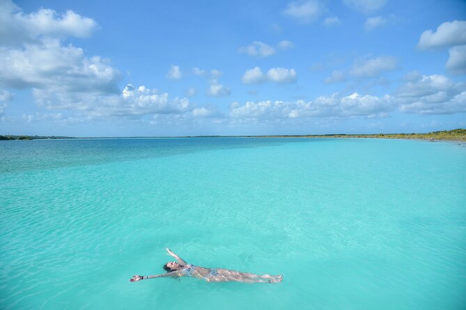 6hrs of Sailing in Bacalar Lagoon: discover Cenotes, Islands and Stromatolites. - Stromatolites and the value of a nature-focused trip