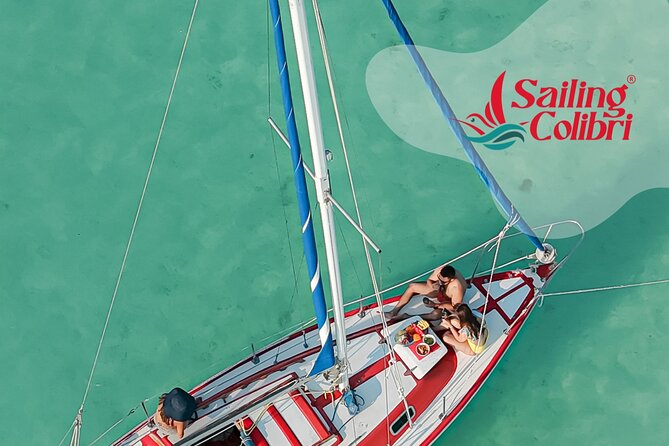 6hrs of Sailing in Bacalar Lagoon: discover Cenotes, Islands and Stromatolites. - Why the private format matters