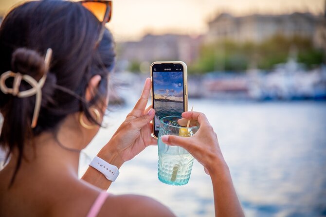 A 2 hours Local Tapas and sailing adventure in Barcelona - Hotel W and the Barcelona waterfront