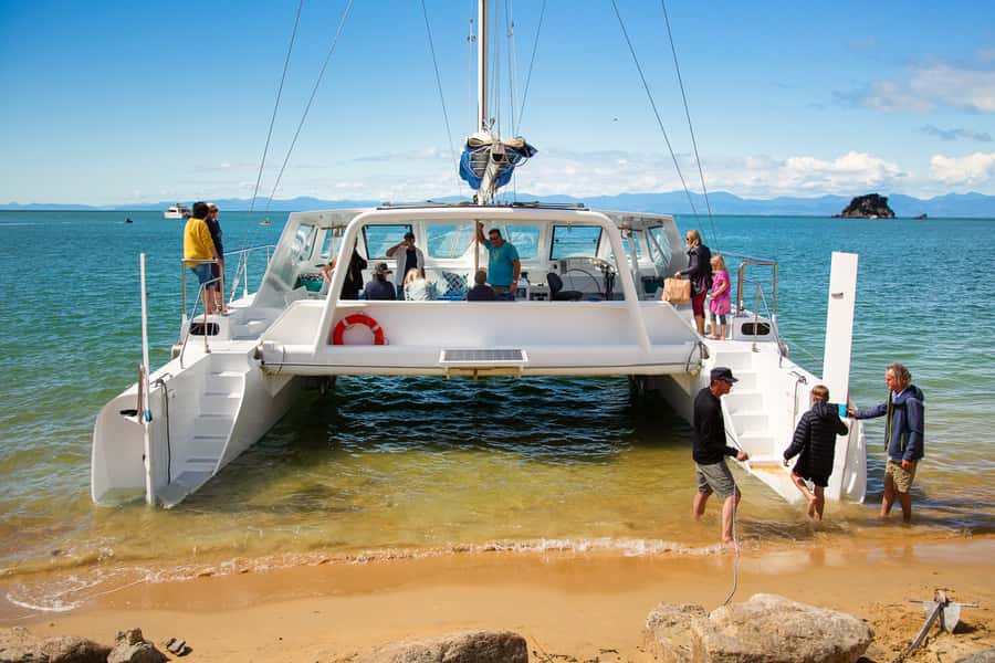 Abel Tasman National Park: Self-Guided Walk & Sailing - Kaiteriteri arrival and the return to Marahau