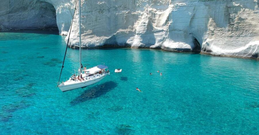 Adamantas: Milos Sightseeing Sailboat Cruise - Adamas to the ancient sights of Milos