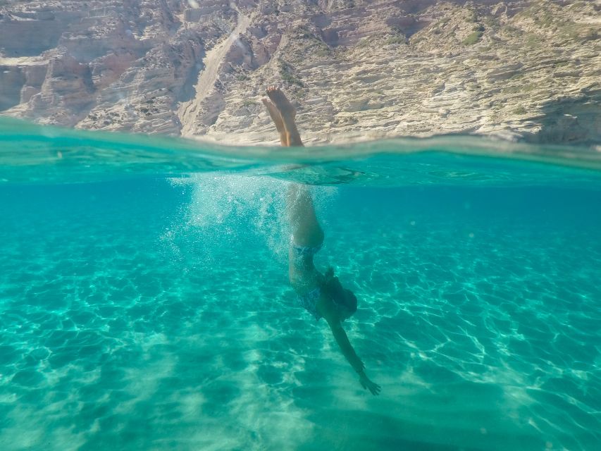 Adamas: Milos & Polyaigos Full-Day Sailboat Tour with Lunch - Gerakas and the first proper swim