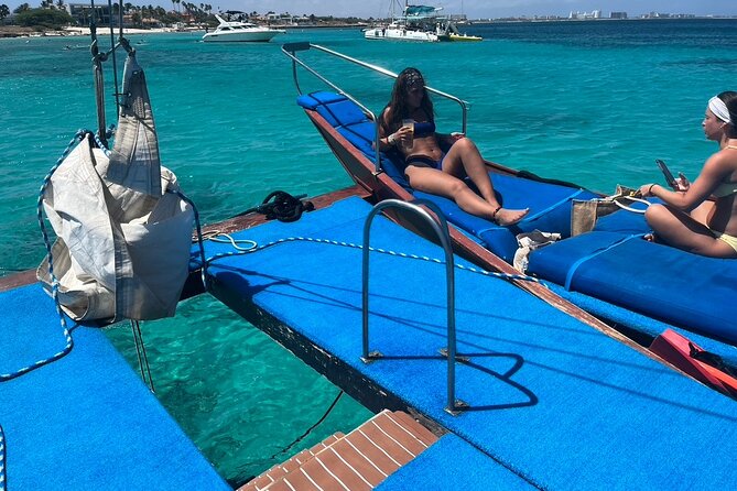 Adults Only Catalina Bay Small Group Snorkel & Sunset Sail - Why this sail feels different from a party boat