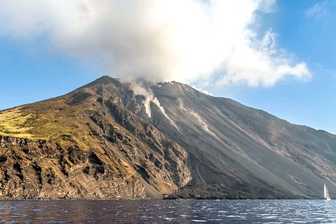 Aeolian Islands - Sailing week with skipper and assistant - Day 2: Vulcano’s black sand and Salina at sunset