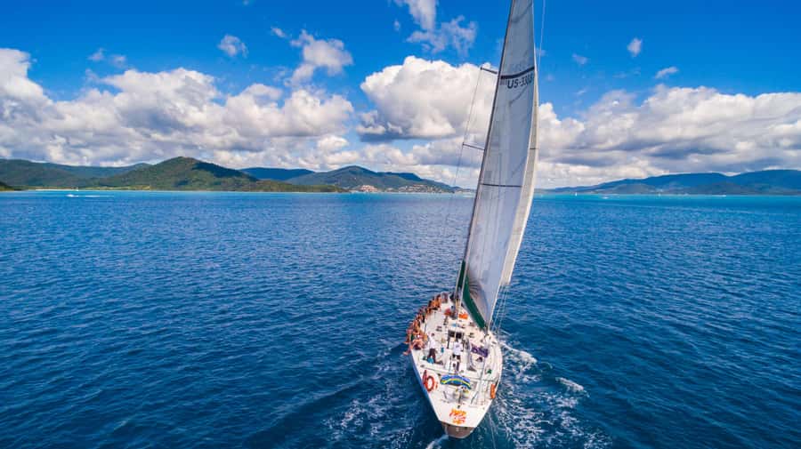 Airlie Beach: 2-Night Whitsundays Sailing Trip with Meals - Five things to know before booking