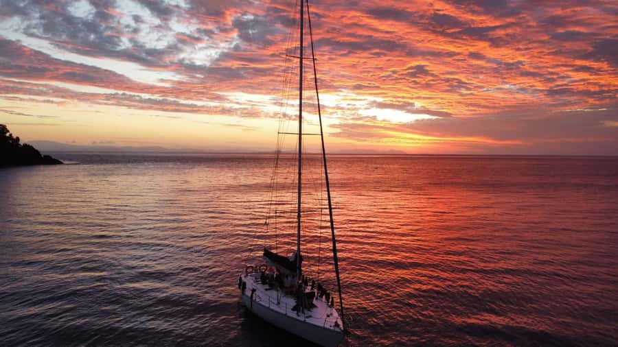 Airlie Beach: Great Barrier Reef 2-Day, 2-Night Sailing Tour - Weather, comfort, and who should skip it