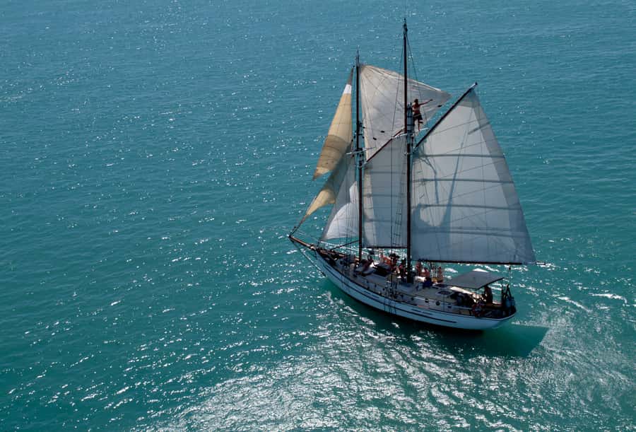 Airlie Beach: Providence Whitehaven Day Sail with Snorkeling - Why Providence is different from a fast boat