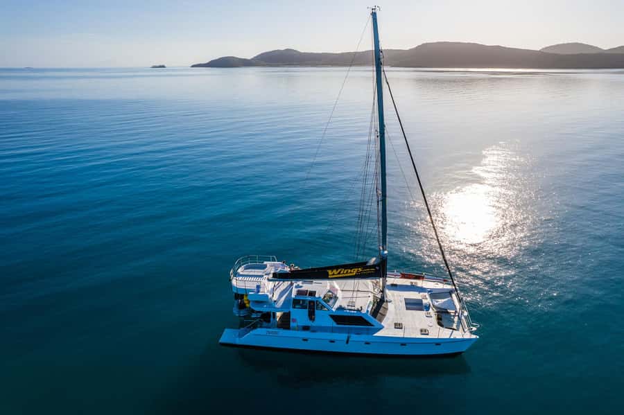 Airlie Beach: Whitsunday Islands Sailing, SUP & Snorkel Tour - Snorkelling near Hook Island and Hayman Island