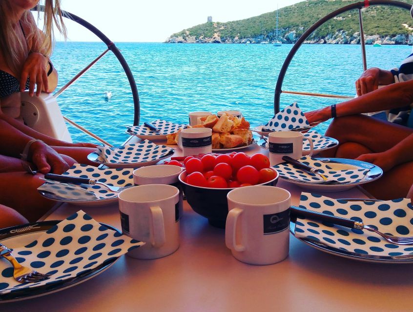 Alghero: Daily Sailing Experience with lunch onboard - Who should book this sailing day?