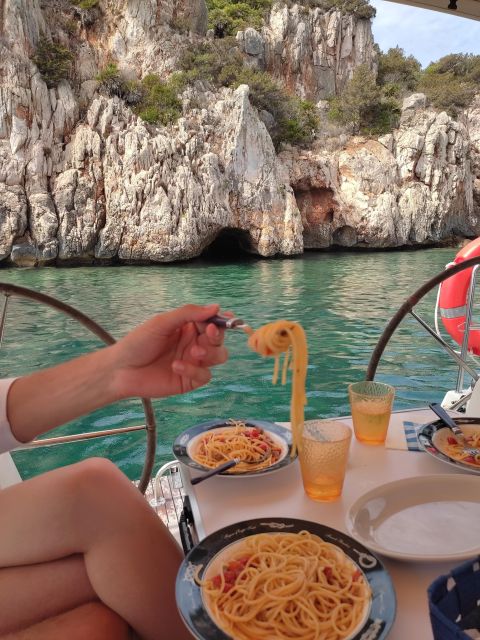 Alghero: Daily Sailing Experience with lunch onboard - Fertilia and the final stretch