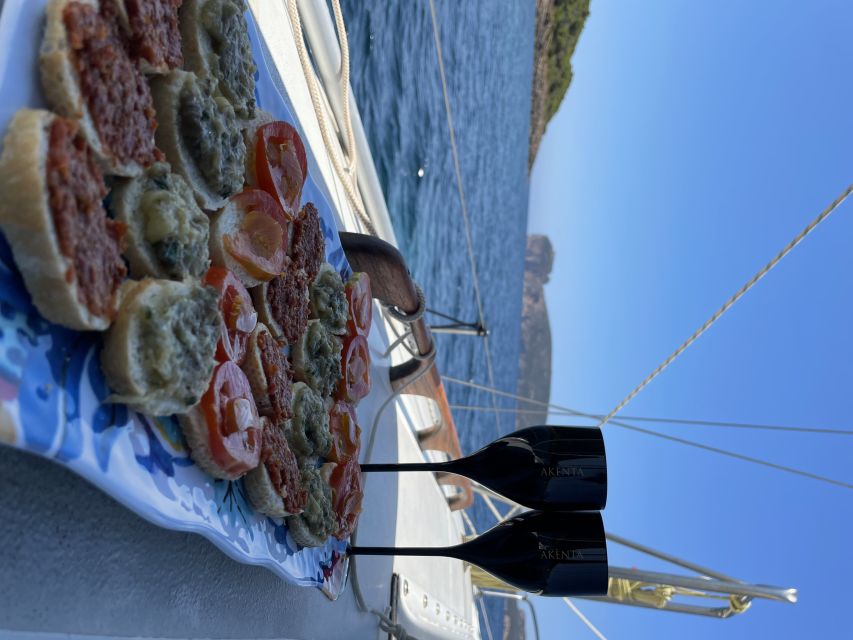 Alghero: Day trip on a sailing boat - Key points to know before booking