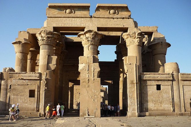 Amazing Sailing Nile Cruise From Aswan For 2 Nights 3 Days Including Balloon - Day one: Aswan departure and Kom Ombo