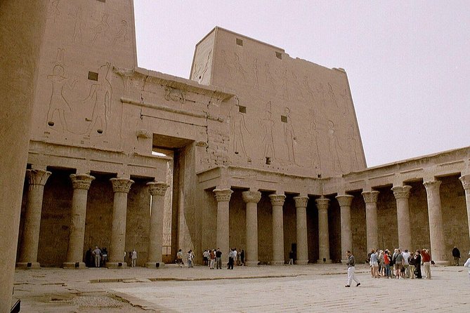 Amazing Sailing Nile cruise from Luxor for 2 Nights - Edfu by horse and carriage