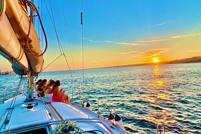Amazing Tour on Sailing Boat - A two-hour route toward Alfama
