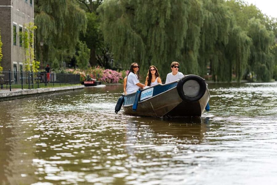 Amsterdam: Sail Yourself with a 2 Hour Boat Rental - Key points before you book