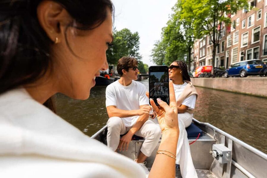 Amsterdam: Sail Yourself with a 2 Hour Boat Rental - Small details that can make the ride better