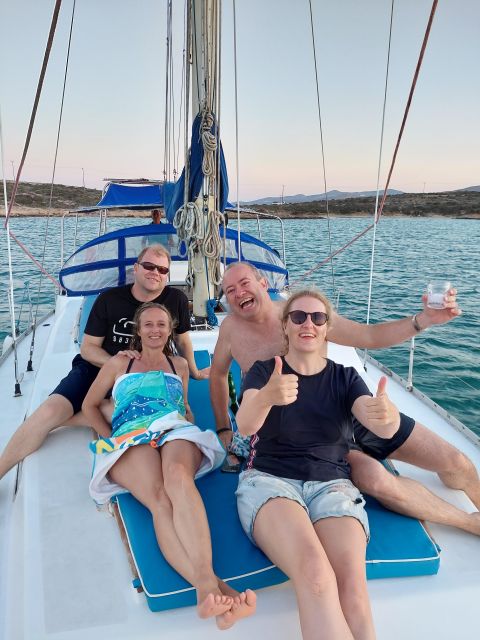 Antiparos: Private Sailing Cruise with Swim Stops and Lunch - A full day between Paros and Antiparos