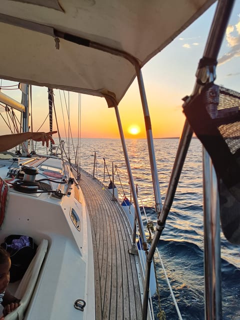 Apulia: sailing boat tour with aperitif - Learning the ropes with skipper Dario