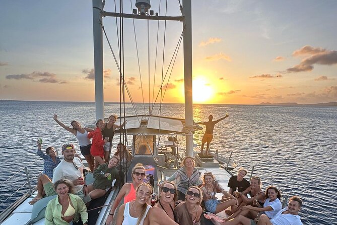 Aquaspace Sunset Sail and Snorkel Tour on Bonaire with Diner - The 3 p.m. departure from Kralendijk