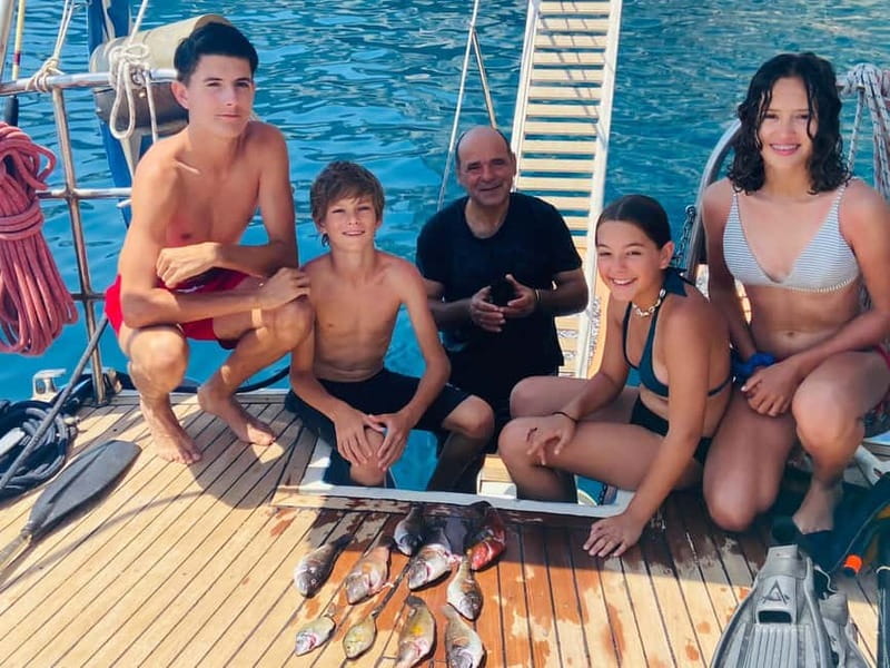 Athens: Full-Day Private Sailing Trip with Meal & Drinks - Comfort, Equipment, and Practical Details
