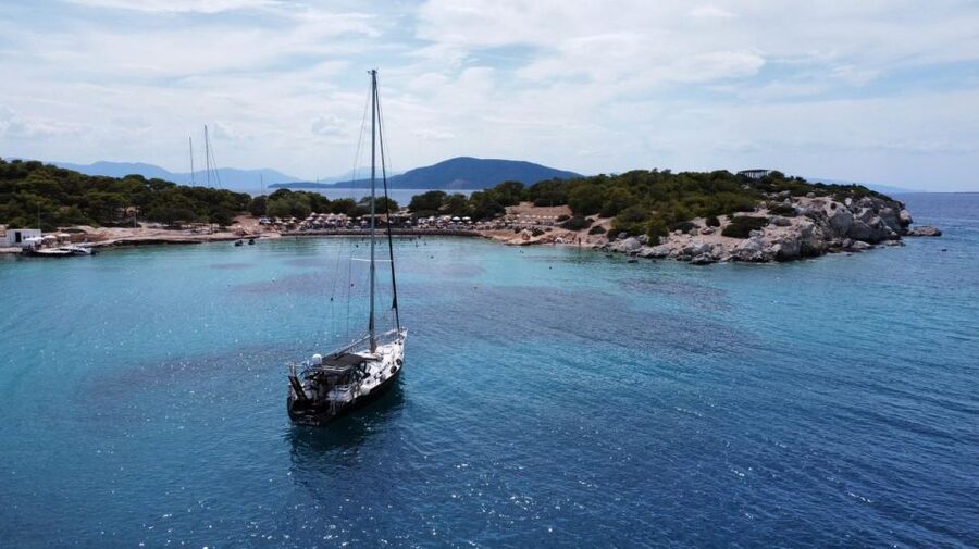 Athens Riviera: Semi-Private daily sailing cruise with lunch - The rhythm of a six-hour sailing day