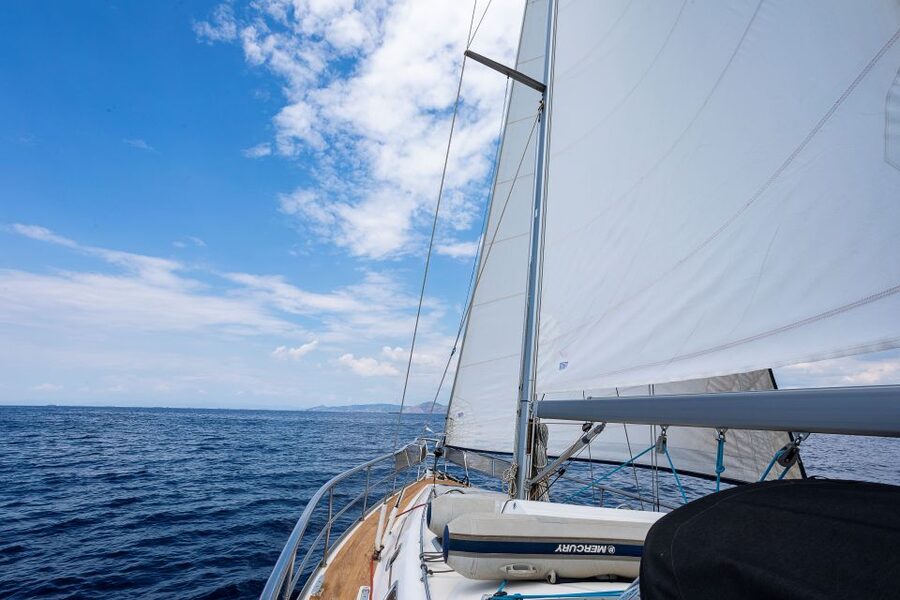 Athens Riviera: Semi-Private daily sailing cruise with lunch - Group size, comfort, and practical limits