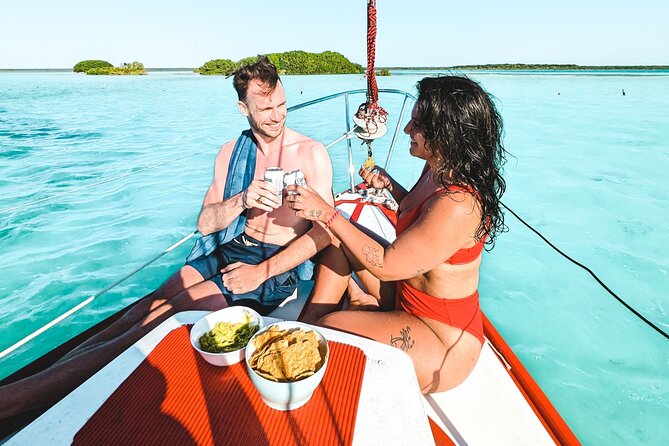 Bacalar: 4hr Private Sailing Tour with Guacamole & Drinks - Canal de los Piratas and the famous lagoon stops