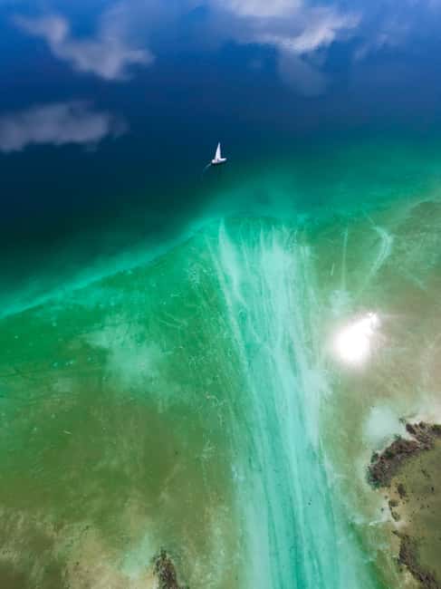 Bacalar: Lagoon Sailing Tour with Snacks and Drinks - Learning the lagoon as you sail