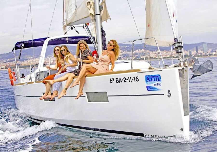 Barcelona 2 hour Mediterranean Sailing with Snacks & Drinks - A quick welcome and safety briefing