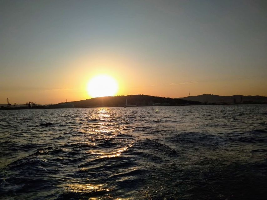 Barcelona: 2-Hour Private Sunset Sailing Experience - How the price works for different groups