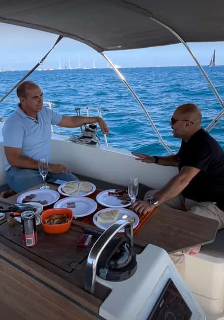 Barcelona: 2-hour sailboat cruise at noon or sunset. - Two hours along the Maresme coast
