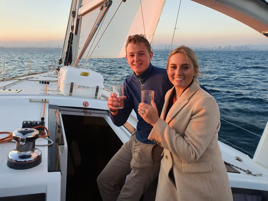 Barcelona: 2-Hour Sailboat Tour with Snacks and Drinks - Key points at a glance
