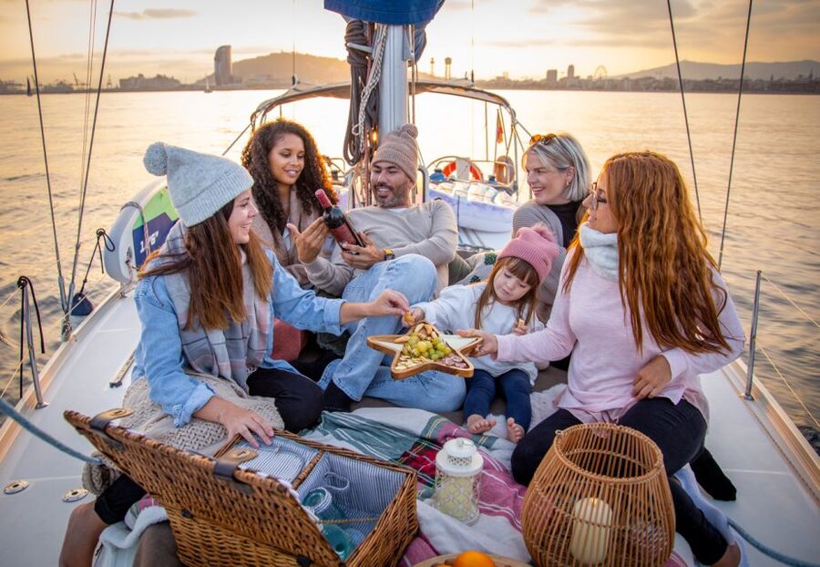 Barcelona : 2 hours Sailing tour with snacks and drinks - Practical advice for choosing your departure